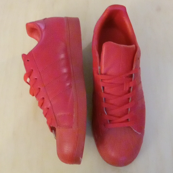 All Red Adidas ORIGINAL (Shell-toes) - Picture 4 of 6
